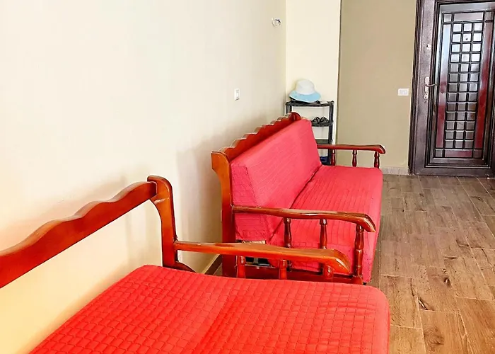 Emperius Beach Room